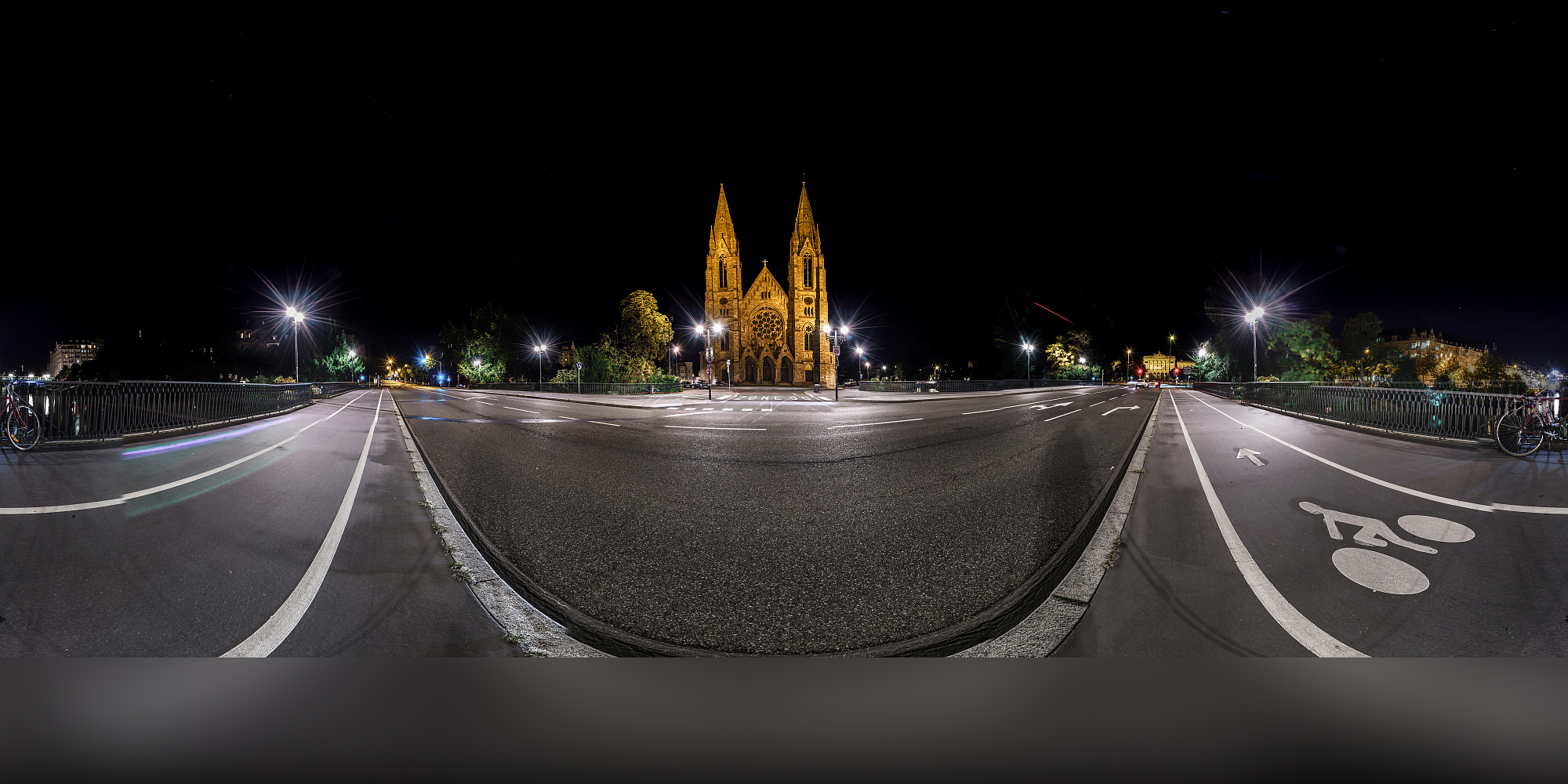球形360度全景斯特拉斯堡的夜晚，改革宗教堂圣保罗图片下载