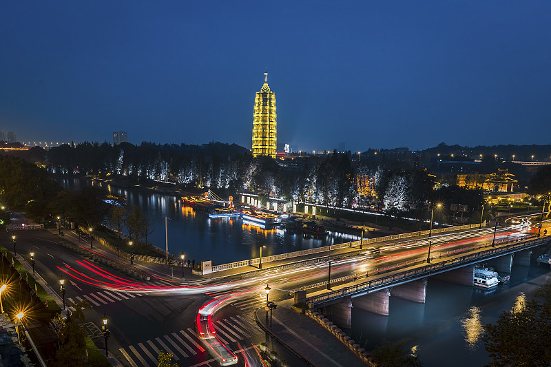 大報恩寺琉璃寶塔夜景 南京中華門外圖片素材