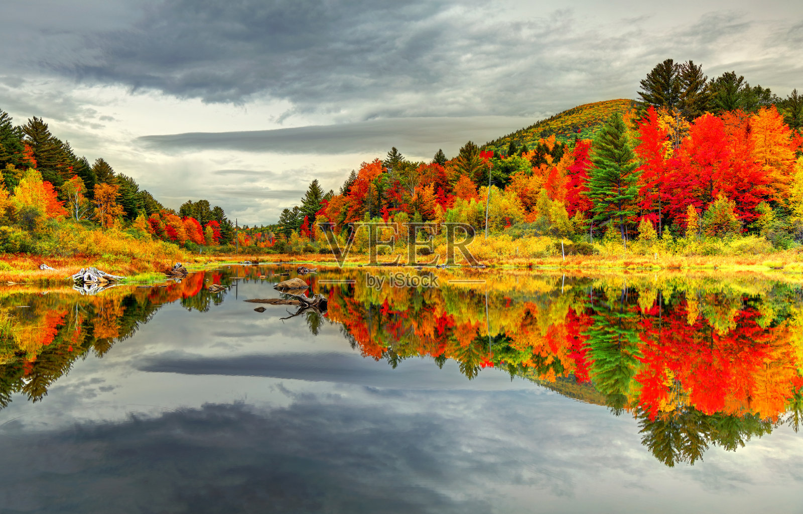 新罕布什尔州白山中的秋影照片摄影图片