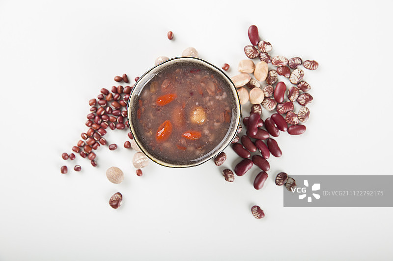 红豆莲子粥和煮粥的原食材图片素材