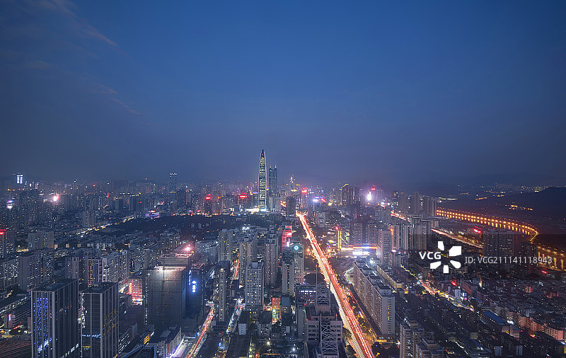 鸟瞰深圳城市夜景天际线图片素材