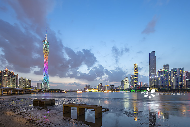 广州塔与CBD夜景图片素材
