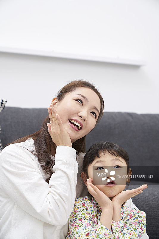房子,生活方式、家庭,母亲,女儿,韩国人图片素材