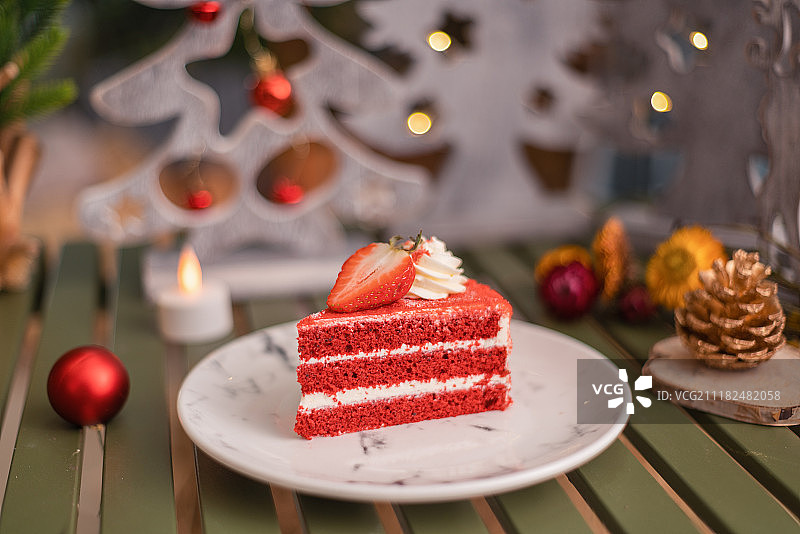 圣诞节草莓蛋糕图片素材
