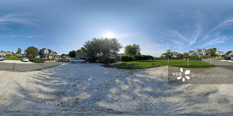360掳 HDRI showing a parking area near residential properties in United States图片素材