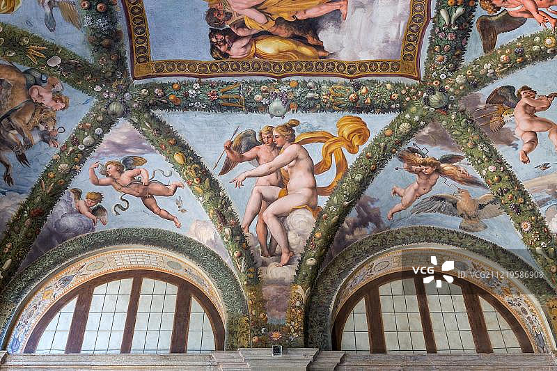 《维纳斯与丘比特》，拉菲利诺·德尔·科勒壁画，法内西纳别墅，罗马，意大利，欧洲图片素材