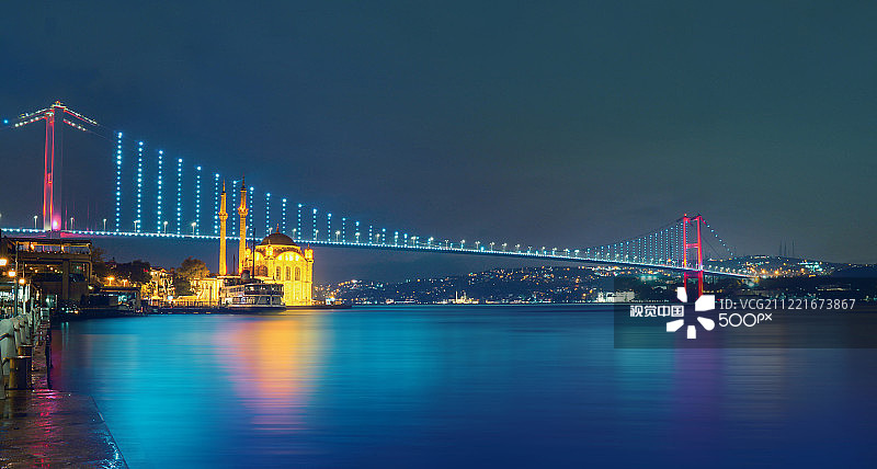 伊斯坦布尔博斯普鲁斯大桥夜长暴露图片素材
