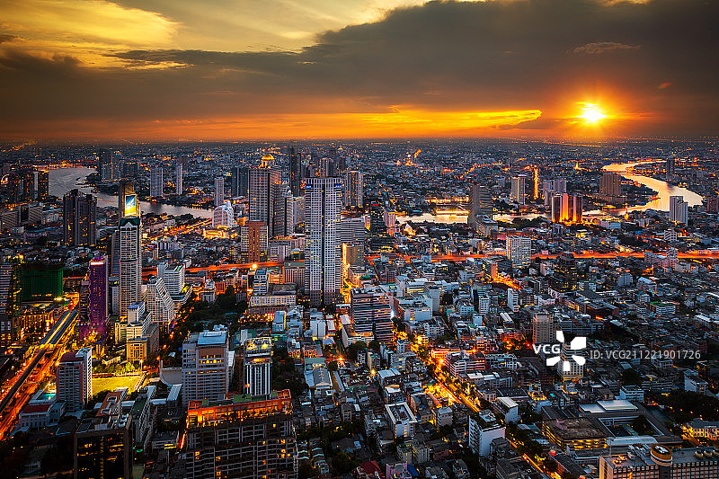 从曼谷城塔顶俯瞰城市景观图片素材