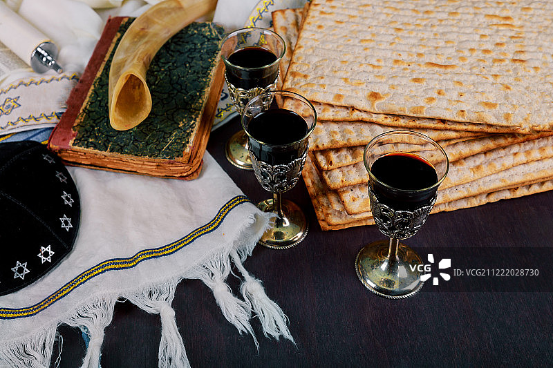 复古逾越节餐盘犹太节日逾越节从上面看图片素材