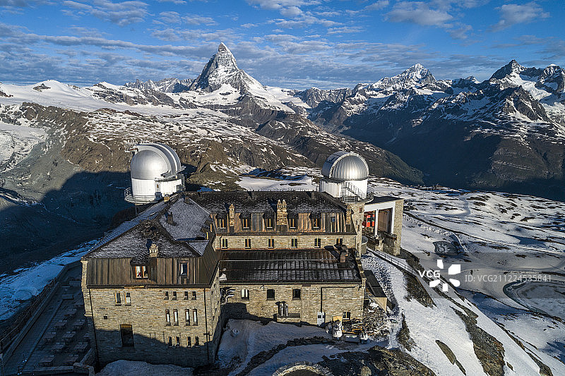 瑞士 阿尔卑斯山脉 马特洪峰 戈尔纳格拉特 山顶酒店 航拍图片素材