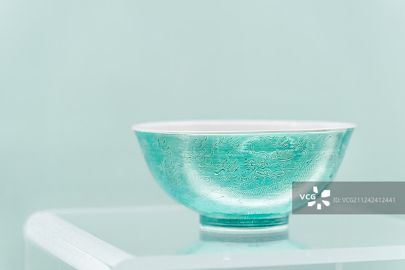 上海博物馆陶瓷馆收藏的单色釉瓷器图片素材