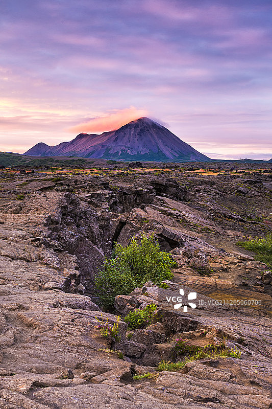 冰岛火山大地裂缝自然景观晚霞日落火烧云户外图片素材