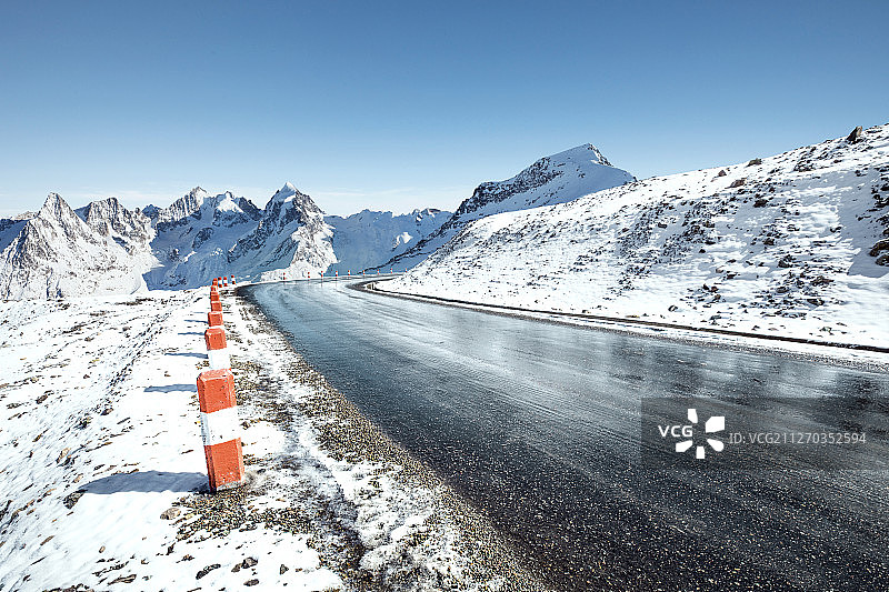 雪山道路图片素材