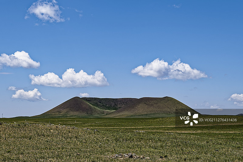 Volcanic mound in central Inner Mongolia, China. 火山丘遗迹，内蒙古中部，中国。图片素材