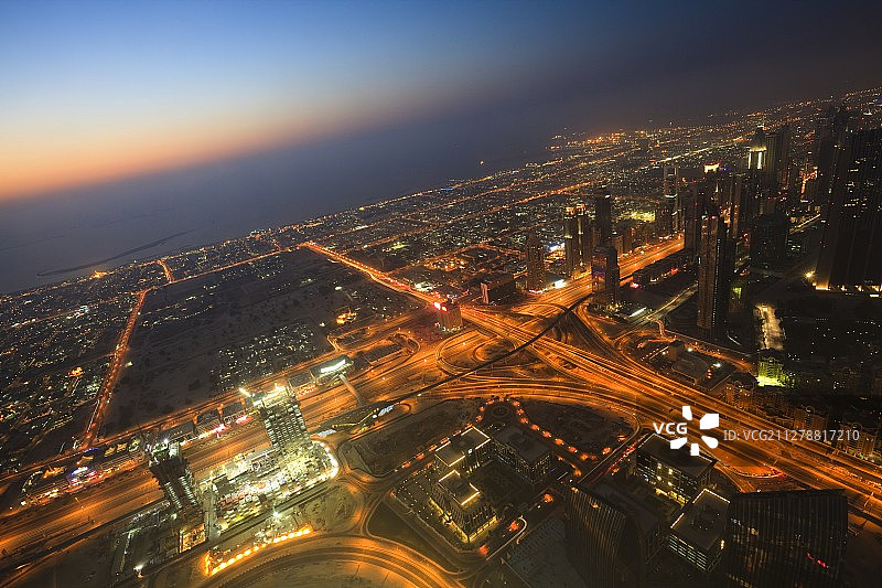 从迪拜塔拍摄迪拜城市夜景图片素材