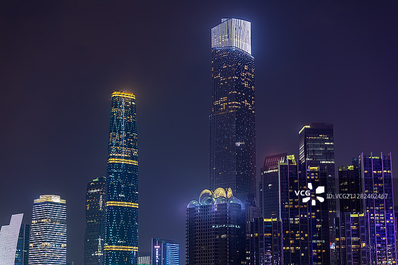 广州夜景灯光摩天大楼建筑市区中心经济繁华商务办公写字楼图片素材