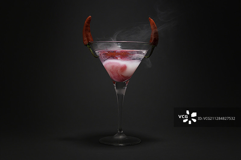 红魔鬼鸡尾酒，巴里，意大利图片素材