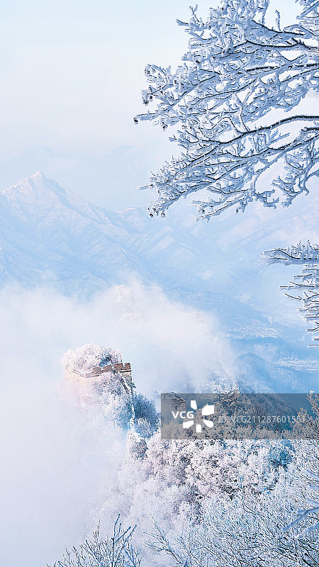 箭扣长城雪后雾凇图片素材