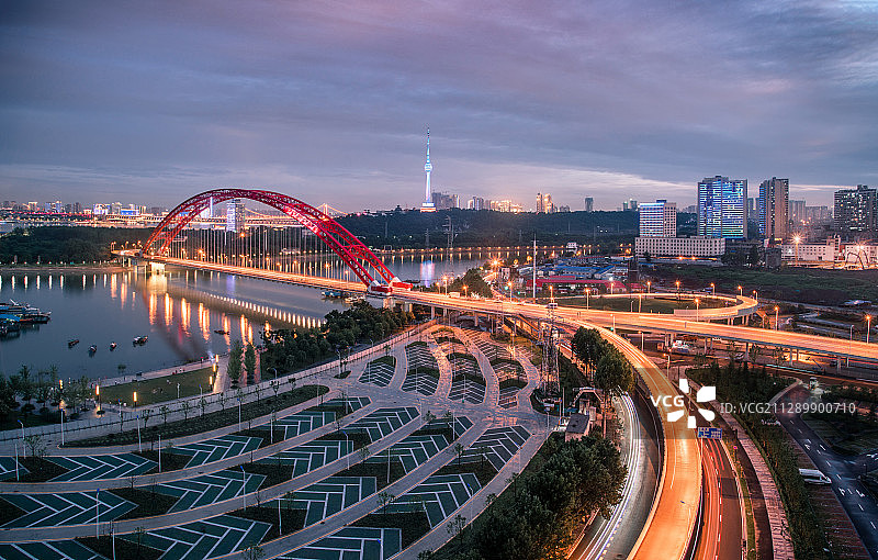 武汉市晴川桥夜景图片素材