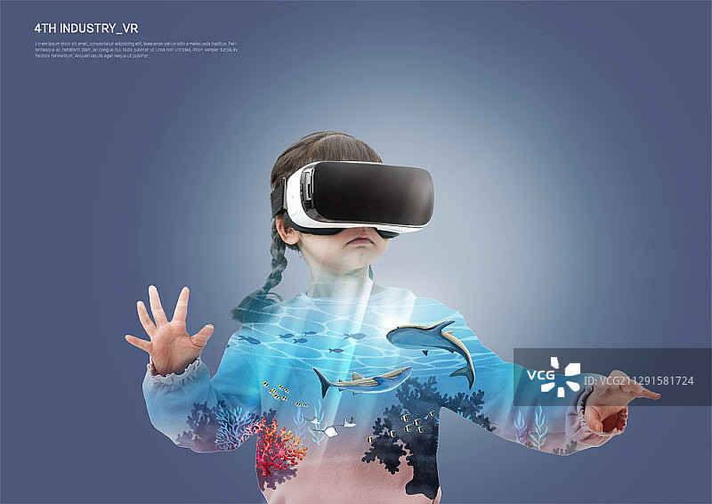 穿戴VR设备的女孩与水生生物的结合图片素材