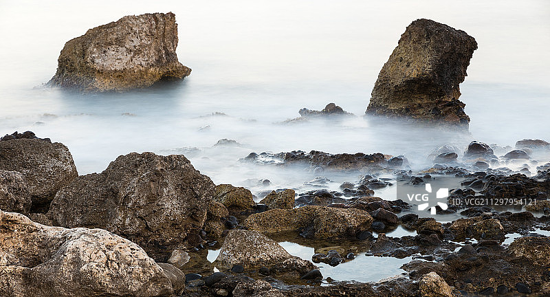风景的岩石在海上的天空，圣何塞，西班牙图片素材