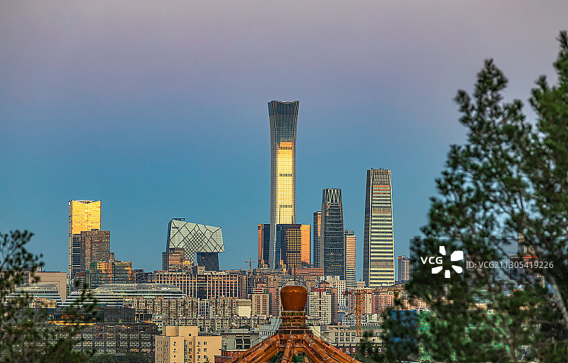 北京都市风光景山公园国贸城市天际线建筑图片素材
