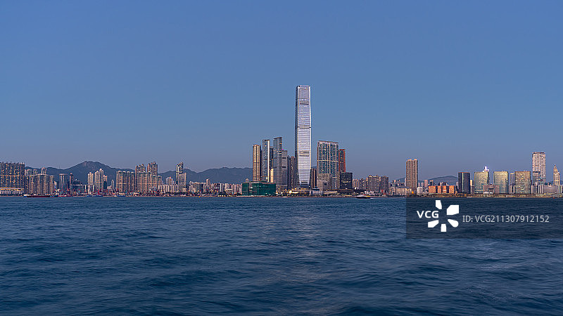 中国香港，蓝调时分的九龙天际线图片素材