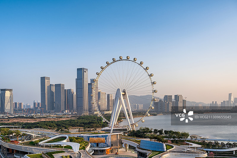 广东省深圳市前海湾建筑群摩天轮城市风光图片素材