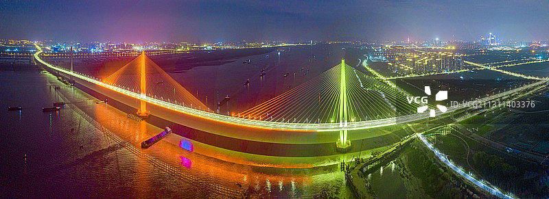 南京长江五桥灯光璀璨，美仑美奂图片素材