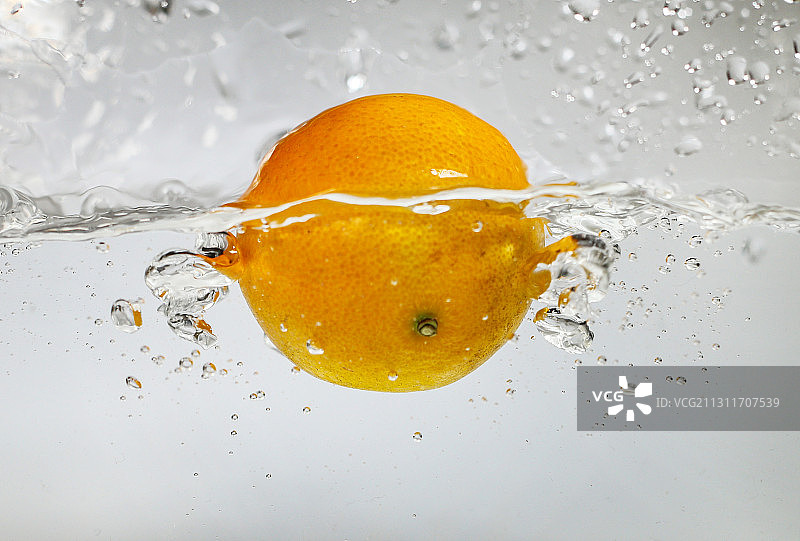 水下摄影橙子图片素材