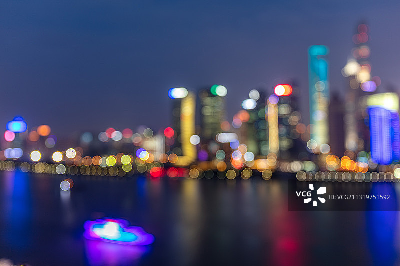 虚幻鸟瞰上海陆家嘴金融区摩天大楼夜晚城市风光图片素材