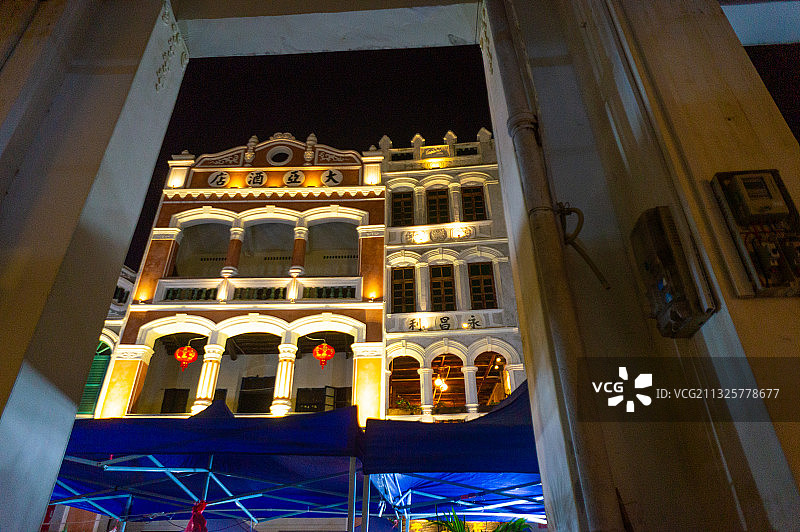 海南省海口骑楼老街夜景图片素材