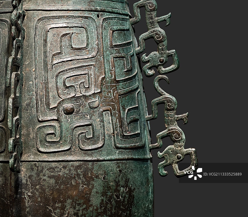 珍贵文物，青铜器青铜钟，春秋时期，宝鸡市眉县博物馆收藏图片素材