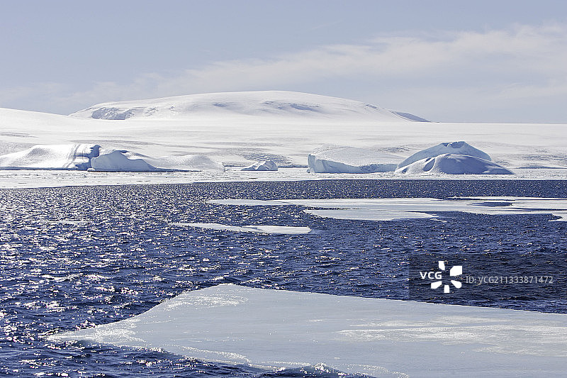 南极半岛周围的海冰图片素材