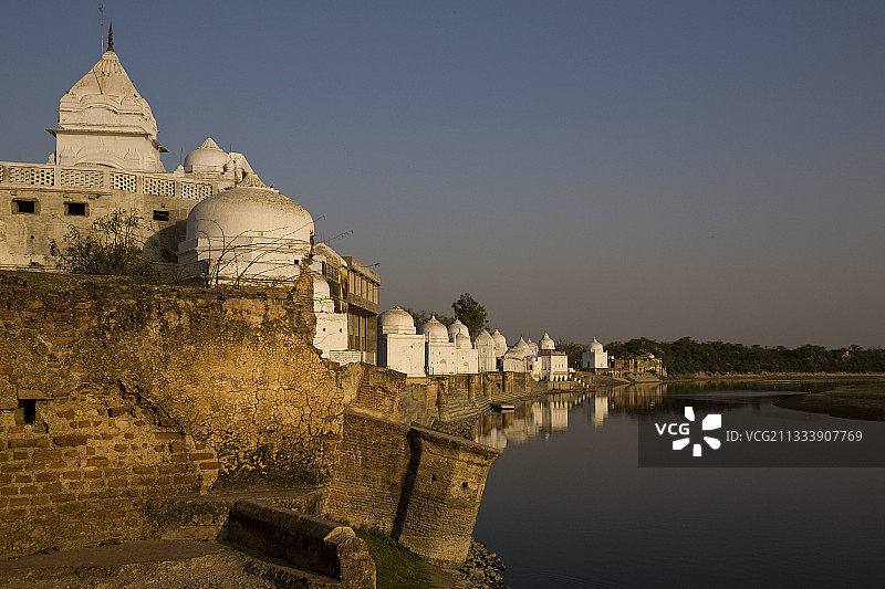 印度巴特什瓦尔河畔的巴特什瓦尔神庙图片素材