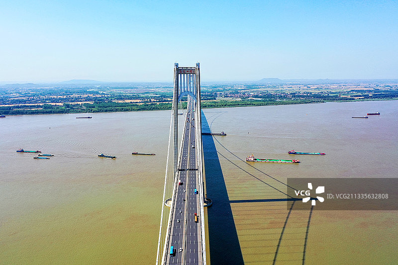 中国跨境最大双塔三跨悬索桥—南京长江四桥图片素材