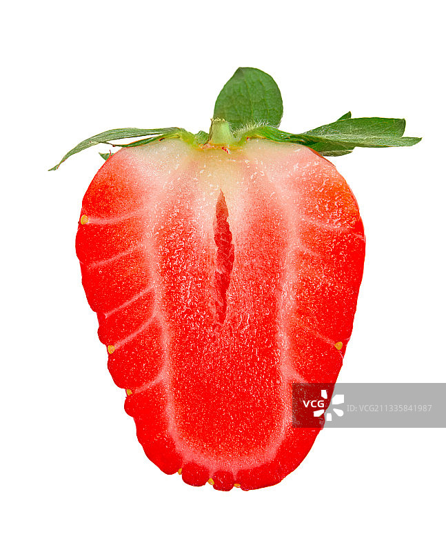 成熟的红草莓在孤立的白色背景上图片素材