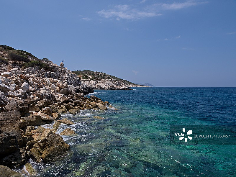 希腊罗德岛，天空映衬下的海景图片素材
