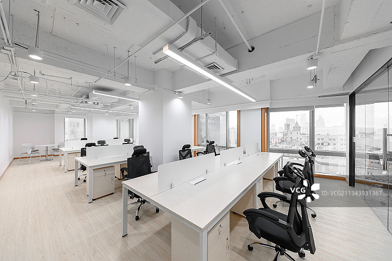 新办公室装修除甲醛铺地板办公桌椅欧式简约风格图片素材