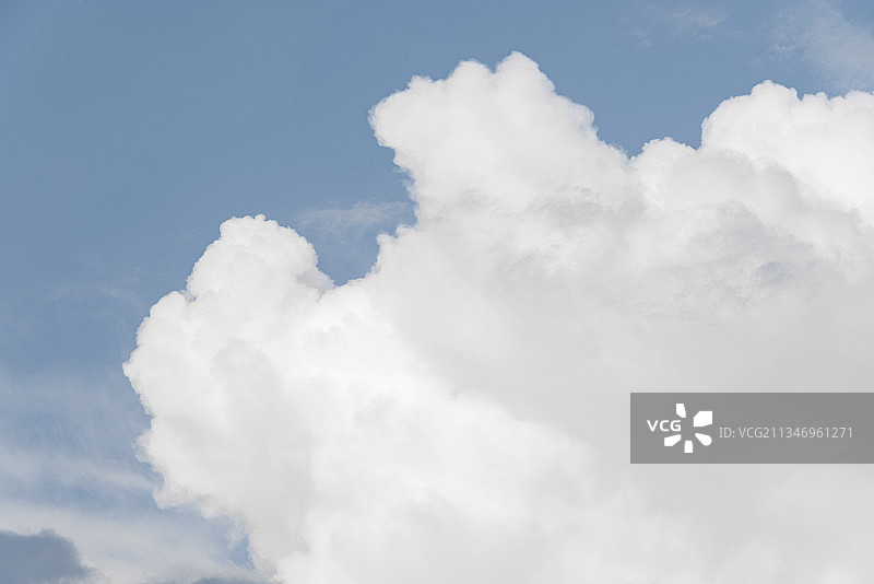 舒适的天气时分的天空云景图片素材