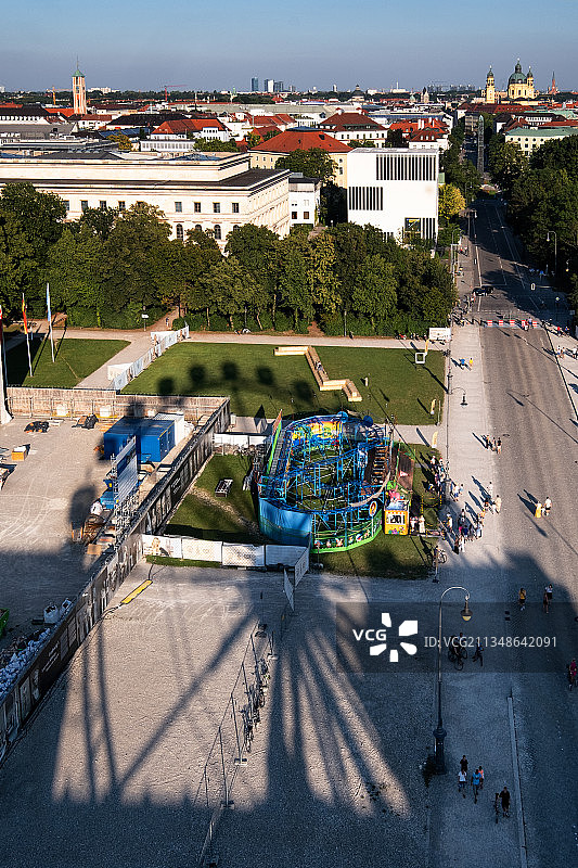 从摩天轮上俯瞰科尼希斯广场，慕尼黑，巴伐利亚，德国，欧洲图片素材