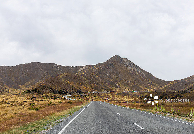 新西兰南岛自驾游汽车广告背景图图片素材