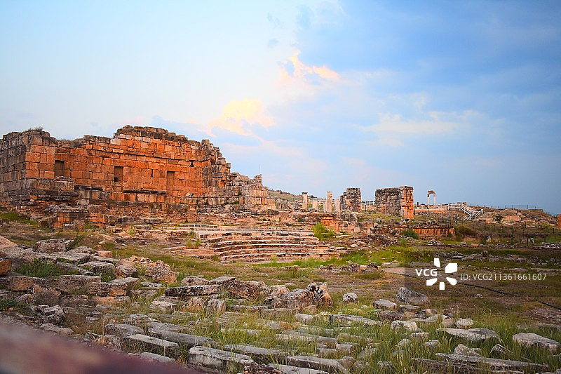 土耳其，俯瞰天空的古老废墟图片素材