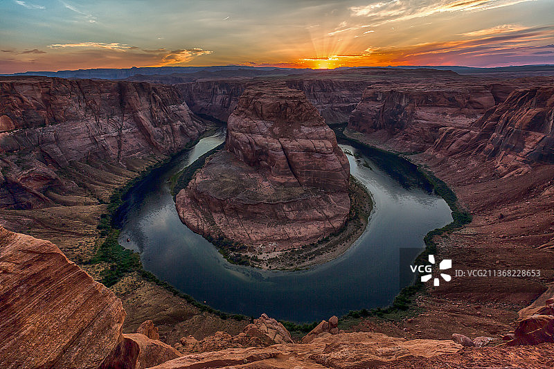 马蹄形日落，日落时马蹄形弯曲的风景，Page，亚利桑那州，美国图片素材