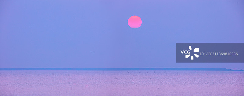 海洋上的日落图片素材