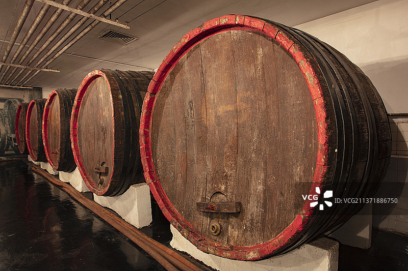 青岛啤酒博物馆酒窖图片素材