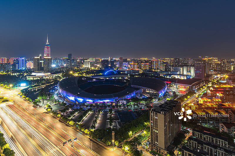 江苏省常州奥体中心、传媒中心大厦城市夜景图片素材