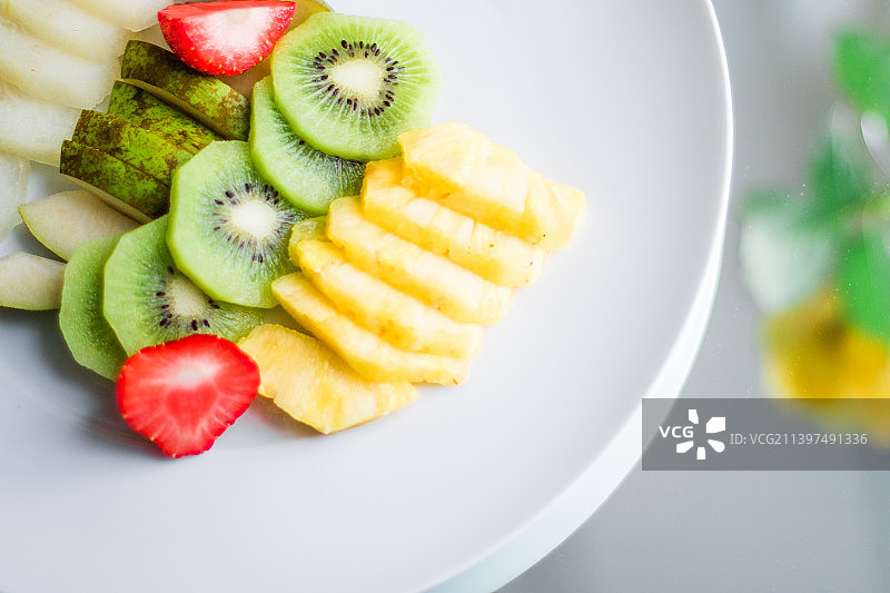 水果拼盘——新鲜水果，健康饮食的理念图片素材