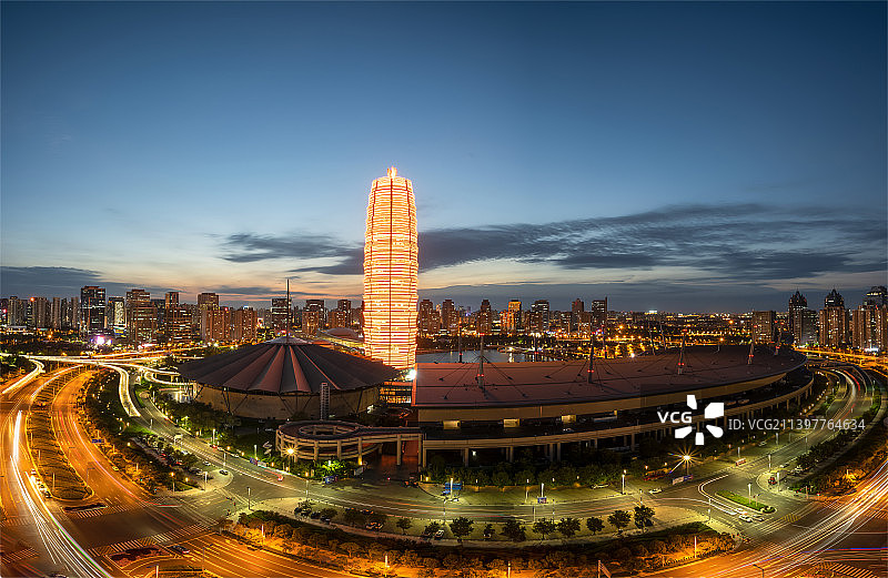 中国河南郑州东区CBD商务区地标建筑夜景图片素材