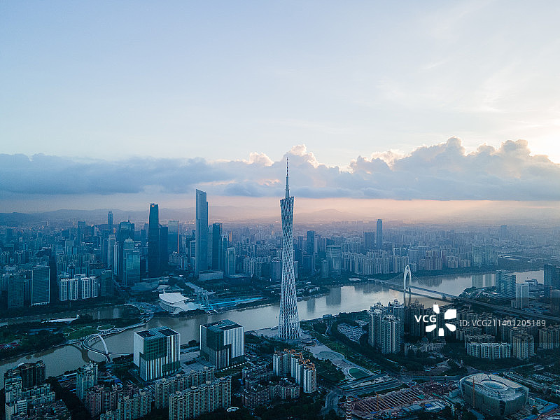 广州塔和珠江新城城市天际线日出风光航拍图片素材